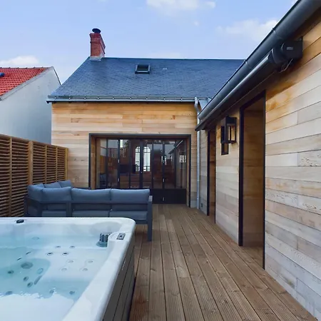 Holiday home Jolie Maison Pour 6 - Jacuzzi - Proche De La