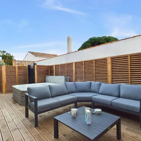 Jolie Maison Pour 6 - Jacuzzi - Proche De La