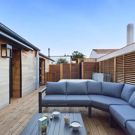 Jolie Maison Pour 6 - Jacuzzi - Proche De La Holiday home *